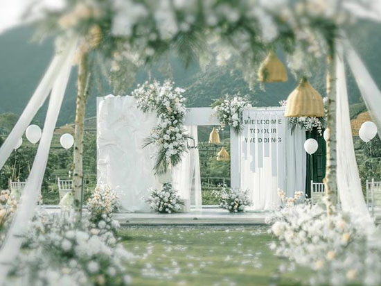 户外婚礼一般在什么地方办 户外草坪婚礼仪式流程